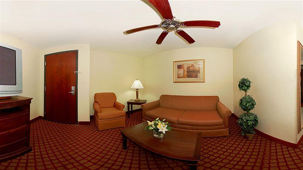 Comfort Suites Yukon - Sw Oklahoma City Εξωτερικό φωτογραφία