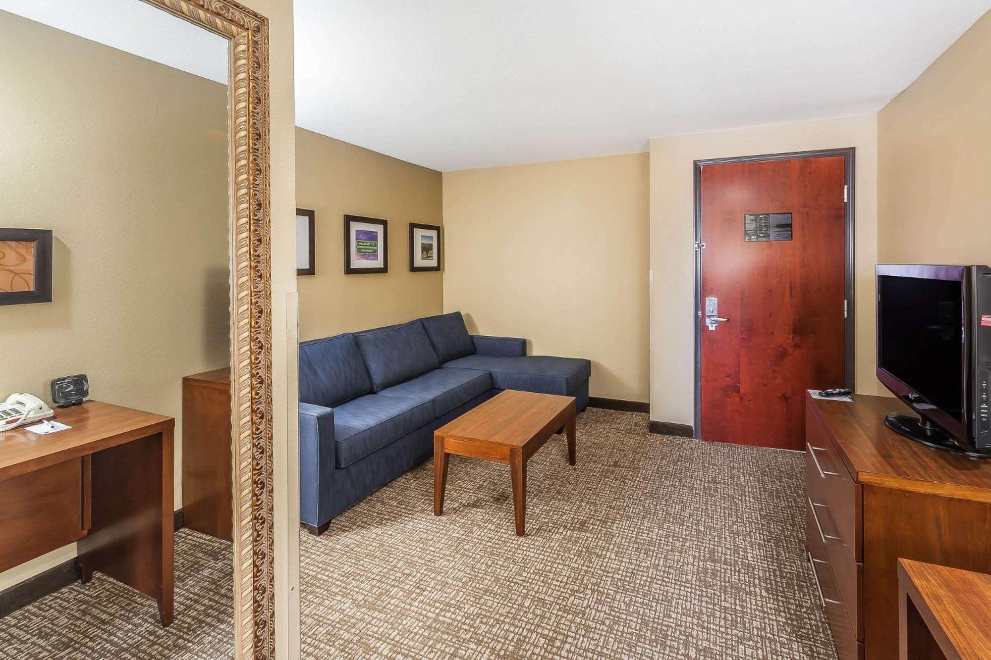 Comfort Suites Yukon - Sw Oklahoma City Εξωτερικό φωτογραφία
