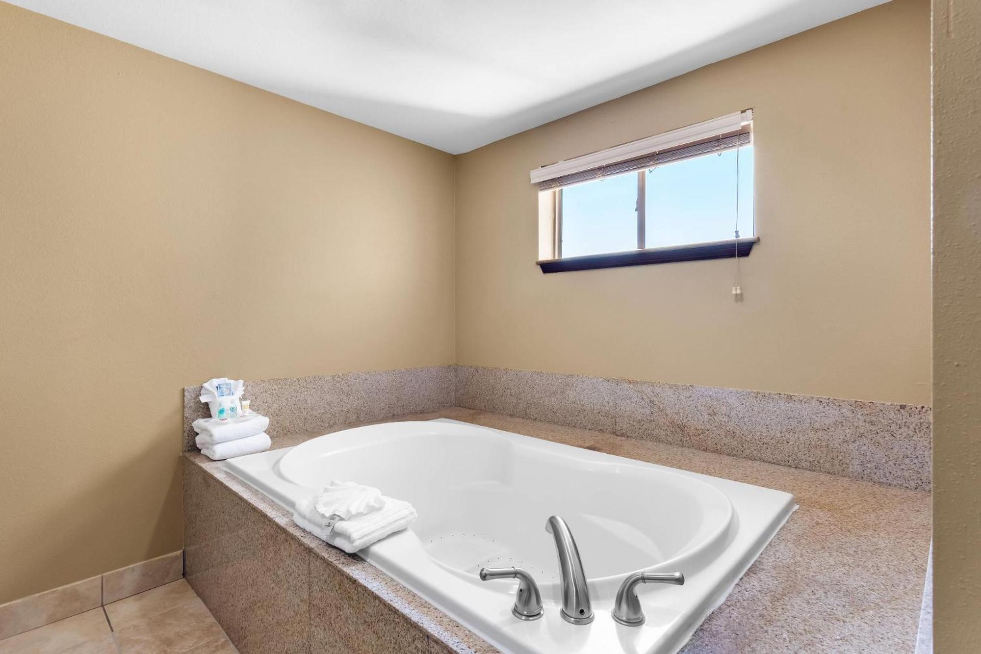 Comfort Suites Yukon - Sw Oklahoma City Εξωτερικό φωτογραφία
