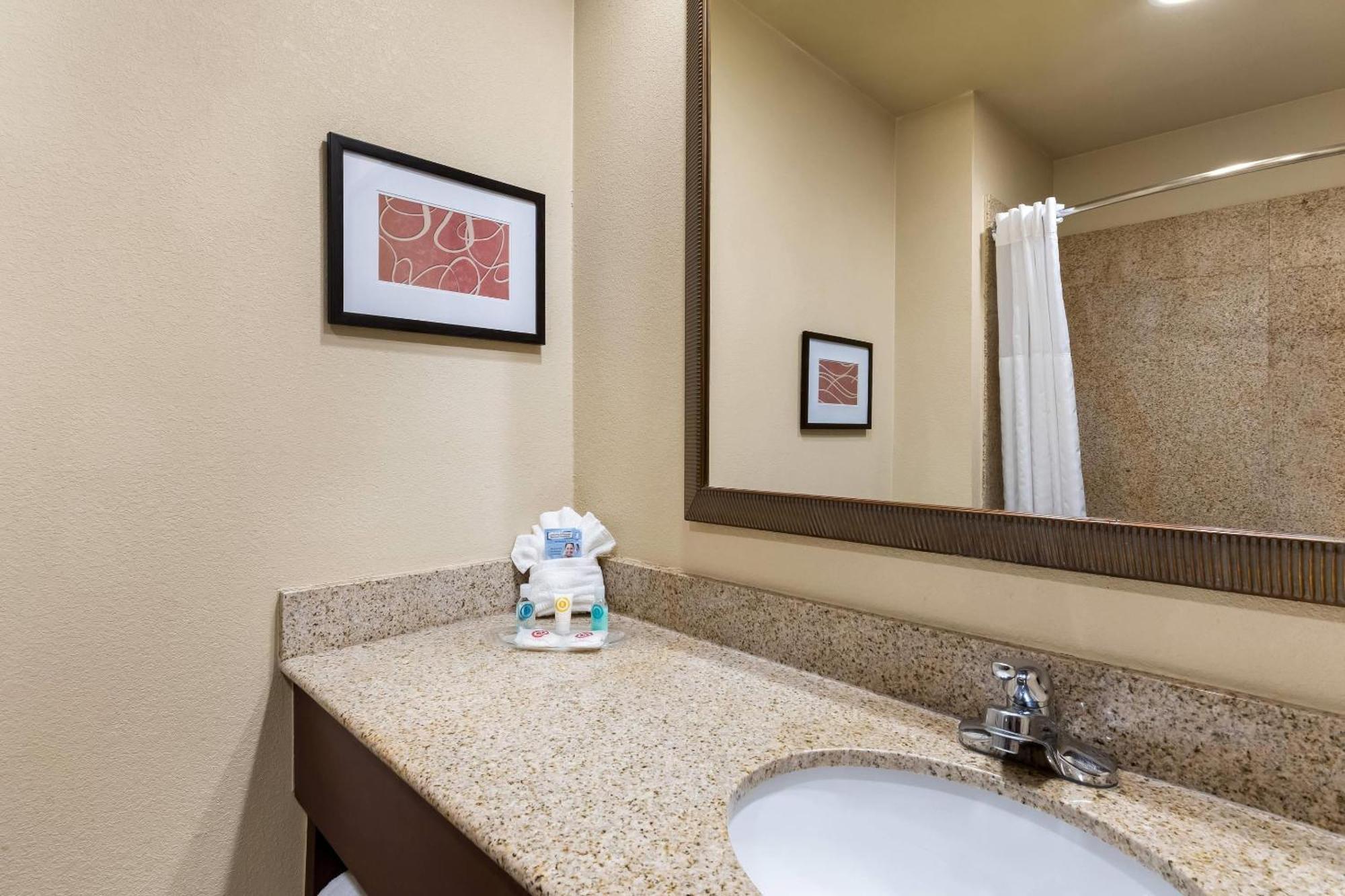 Comfort Suites Yukon - Sw Oklahoma City Εξωτερικό φωτογραφία